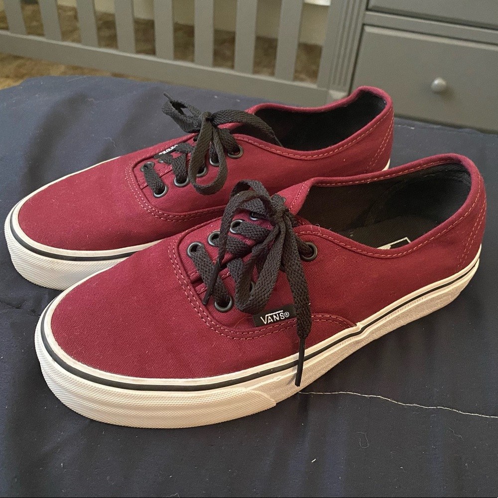 MAROON AUTHENTIC VANS
